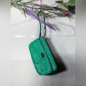 *AUTHENTIC* Coach Teal Classic Canvas Wristlet